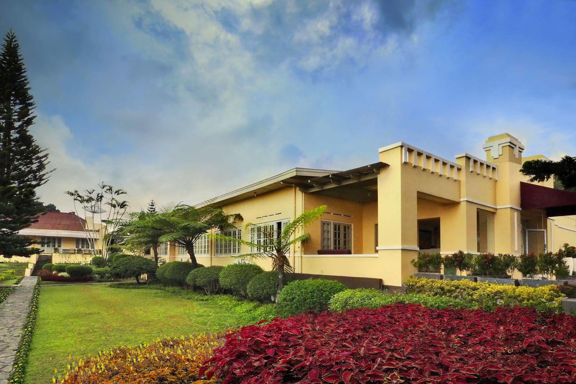 Hotel Indah Palace Tawangmangu Dış mekan fotoğraf
