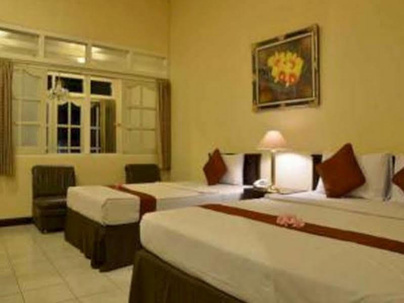 Hotel Indah Palace Tawangmangu Dış mekan fotoğraf