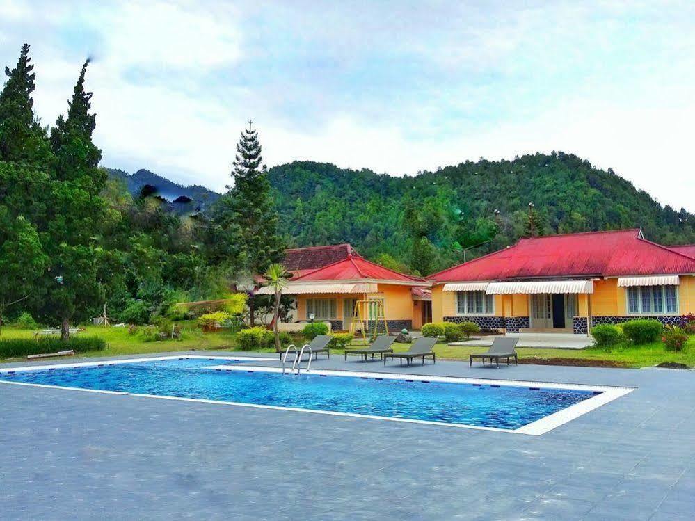 Hotel Indah Palace Tawangmangu Dış mekan fotoğraf
