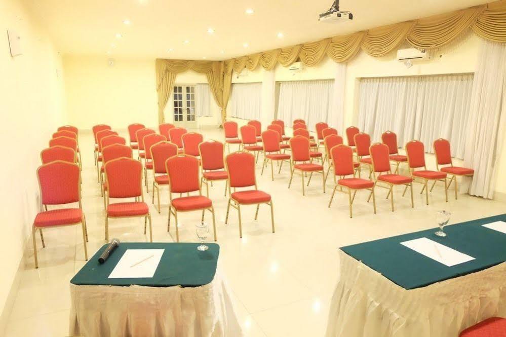 Hotel Indah Palace Tawangmangu Dış mekan fotoğraf
